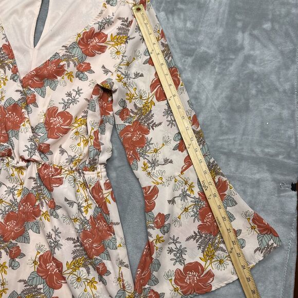 Lulus Women XL Always Thriving Blush Pink Floral Print Bell Sleeve Floral Romper - Picture 4 of 10